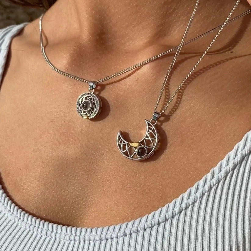 Collar De Proyección De Pareja De Sol Y Luna 🎁 Caja Elegante de Regalo Gratis