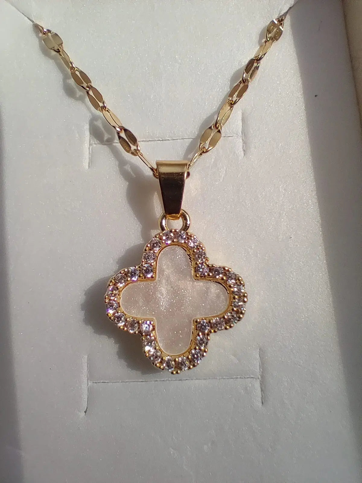 COLLAR Y PULSERA TRÉBOL 🎁 CON HERMOSA CAJA DE REGALO ➕ ENVÍO GRATIS